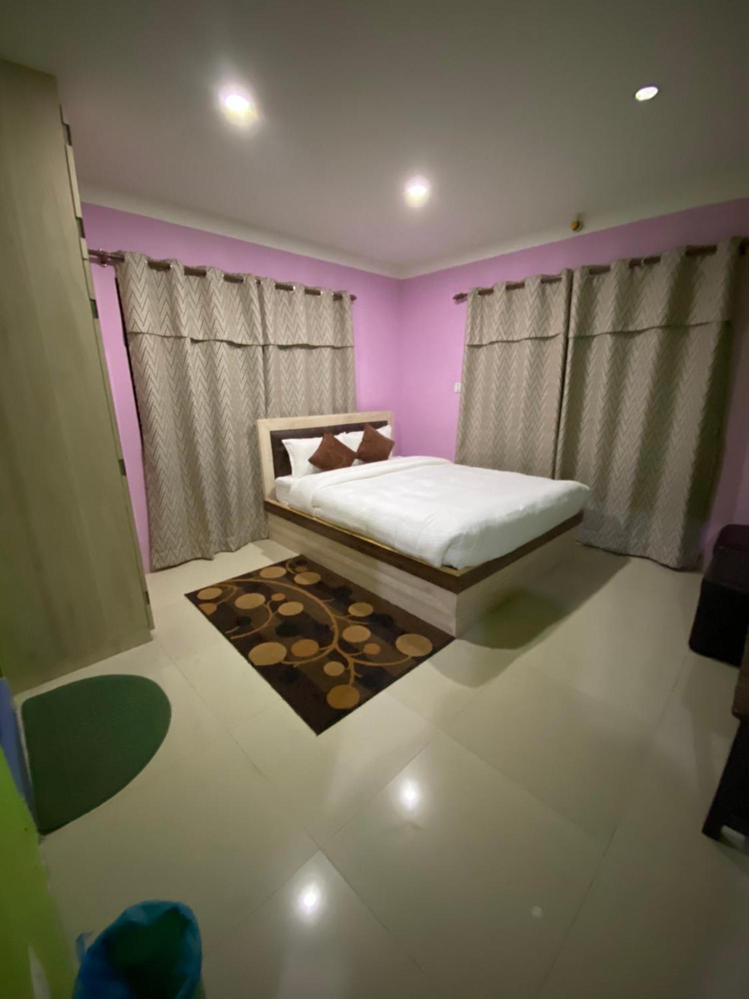 Chareli Resort ナガルコット エクステリア 写真