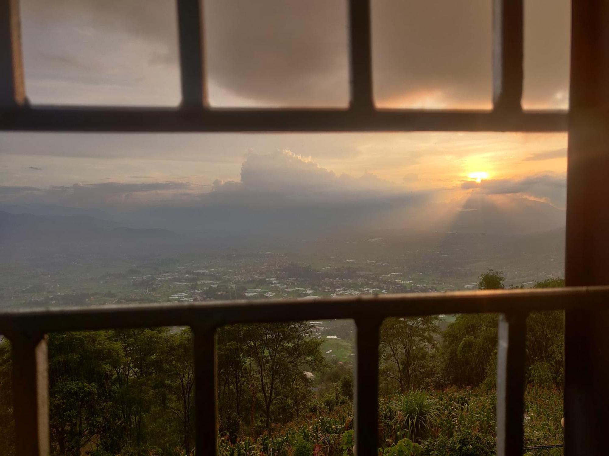 Chareli Resort ナガルコット エクステリア 写真